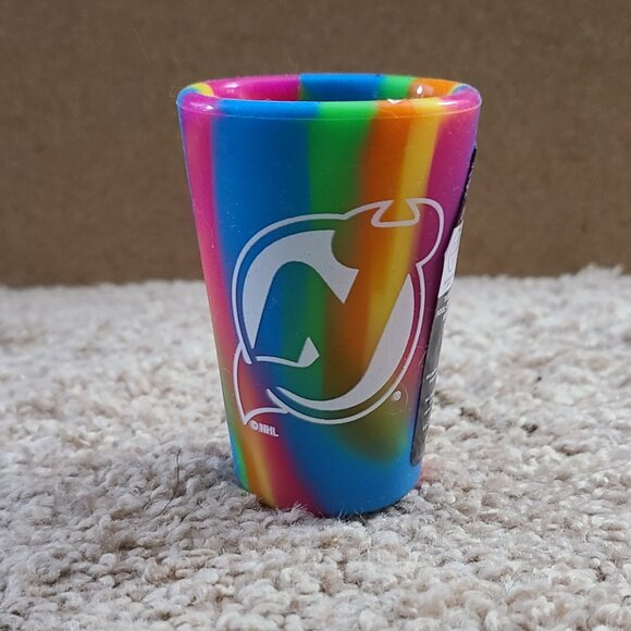 WinCraft New Jersey Devils Hippie Hop Silicone Shot Glass1.5oz. - Picture 1 of 3